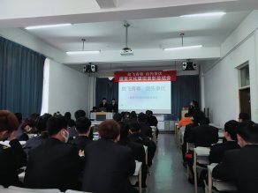 放飞青春，创先争优——寝室